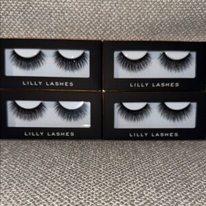 Lilly Lashes Brooklyn Voluminous Black Eyelash Collection 4 sets